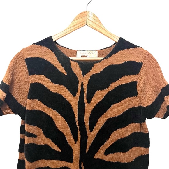Vintage Jones New York Sport Mobwife Animal Print Knit Sweater Top Size Small - Picture 2 of 5